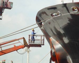 Shipyard washing and painting